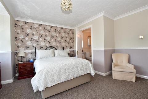4 bedroom detached house for sale - Fortrye Close, Northfleet, Gravesend, Kent