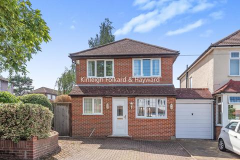 18 Oak Grove, West Wickham, BR4 0QP