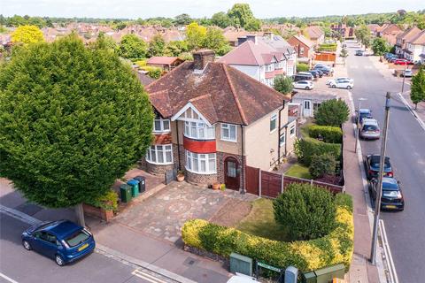 3 bedroom semi-detached house for sale - Third Avenue, Watford, Hertfordshire, WD25