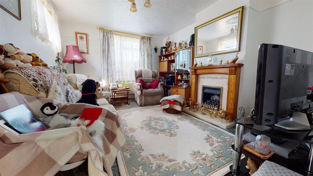 Mantle-Close-03232022 155937.jpg