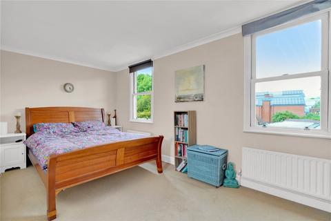70 Drayton Gardens, London, W13 0LQ