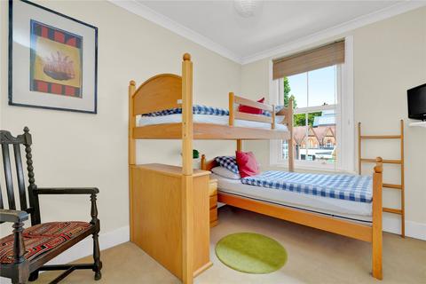70 Drayton Gardens, London, W13 0LQ