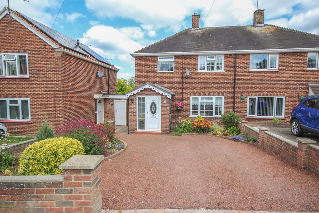 Beech Grove, Haverhill CB9 3 bed semidetached house £295,000