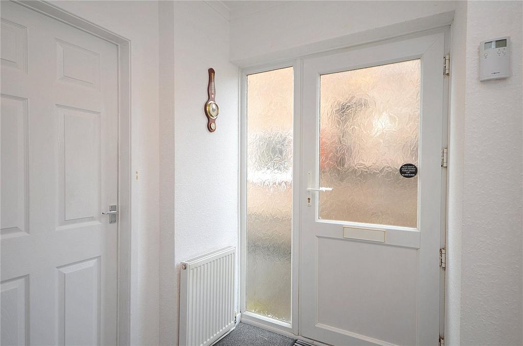 West Royd Avenue, Mirfield, West Yorkshire, WF14 3 bed semidetached