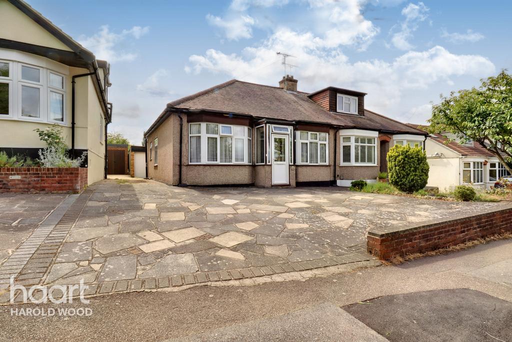 Shepherds Hill, Romford 2 bed semidetached bungalow for sale £475,000