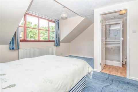 3 bedroom semi-detached house for sale - Stourbridge Road, Catshill, Bromsgrove, Worcestershire, B61