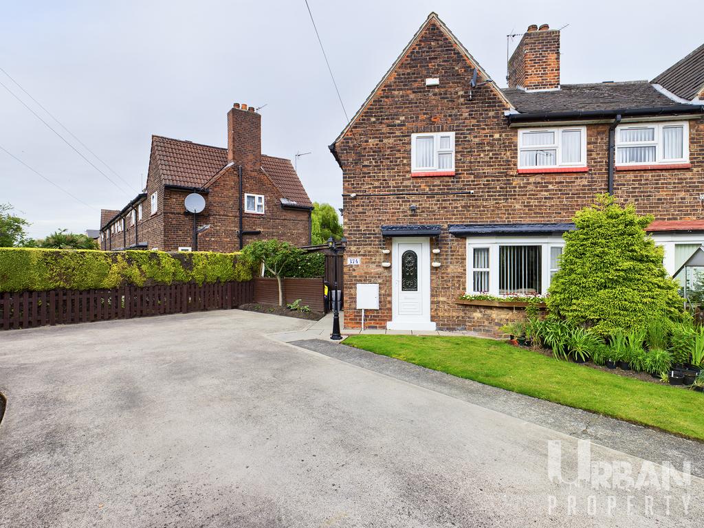 Marfleet Lane, Hull, Yorkshire, HU9 3 bed semidetached house £140,000