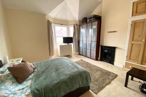 52 Broadway, Northampton, NN1 4SQ