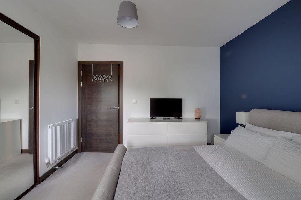 Bedroom 1 (Double)