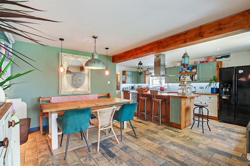 Kitchen/Dining Room
