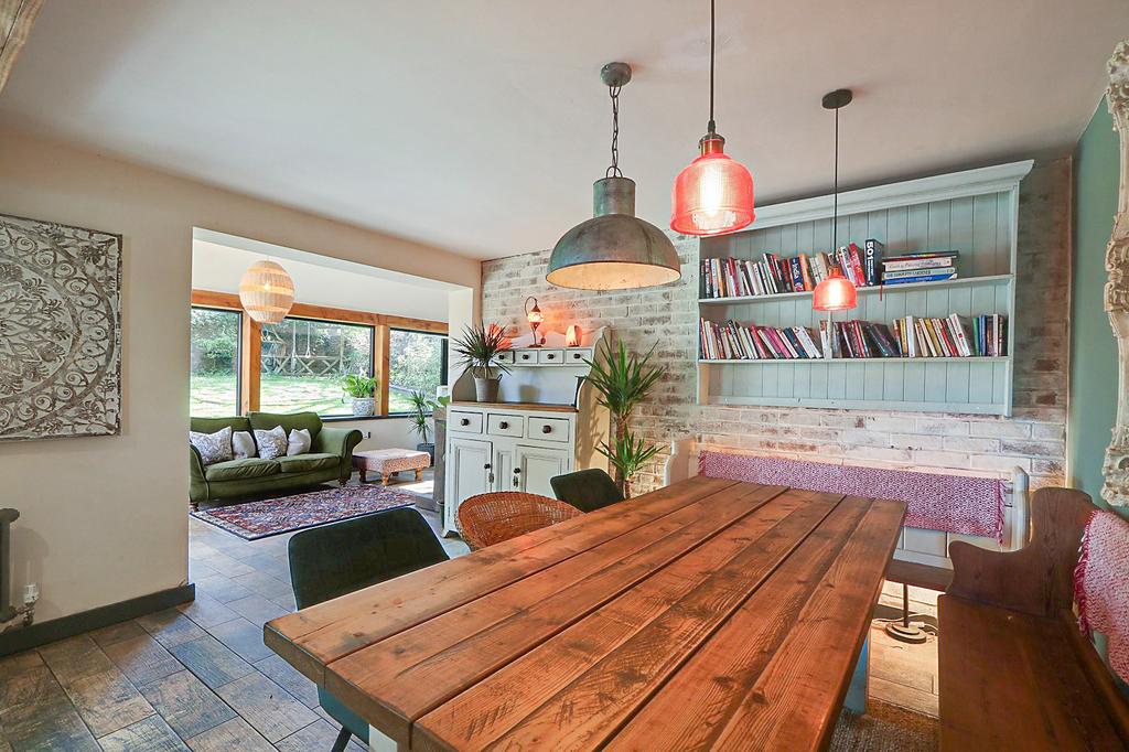 Kitchen/Dining Room