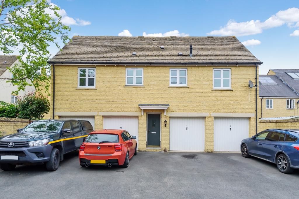 Elmhurst Way, Carterton 2 bed for sale £230,000