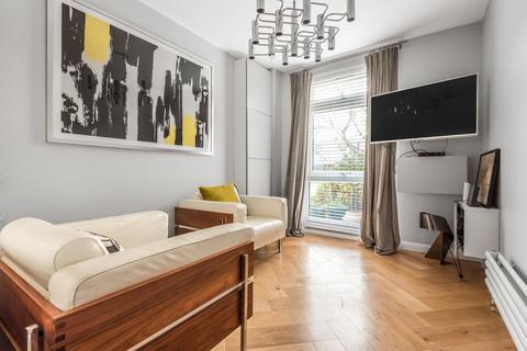 14 Sweyn Place, London, SE3 0EZ