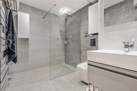 14 Sweyn Place, London, SE3 0EZ