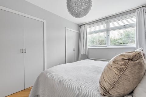 14 Sweyn Place, London, SE3 0EZ