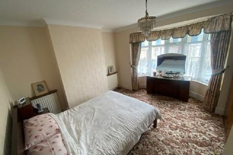 16 Castle Street, Skewen, Neath, SA10 6BY