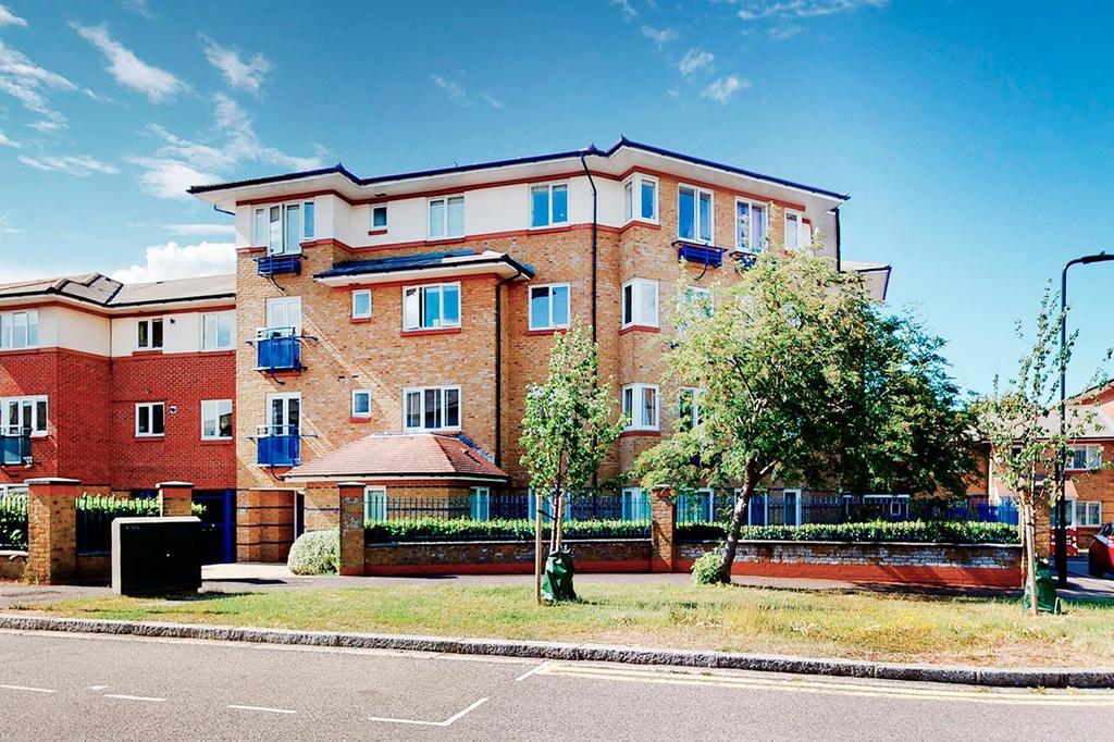 Myddleton Avenue, London N4 2FH 2 bed flat for sale £500,000