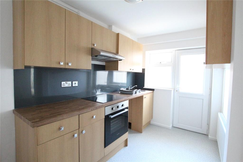 Tuffley Lane, Gloucester, GL4 2 bed semidetached house £775 pcm (£