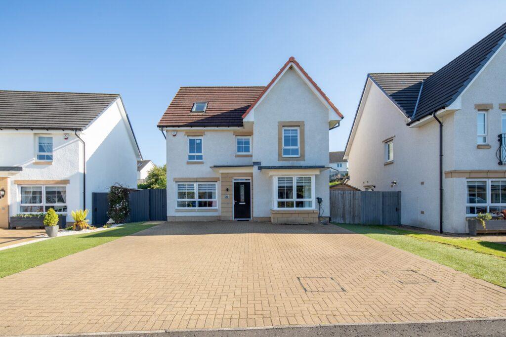 Lavender Drive, Newton Mearns 5 bed detached villa for sale £460,000