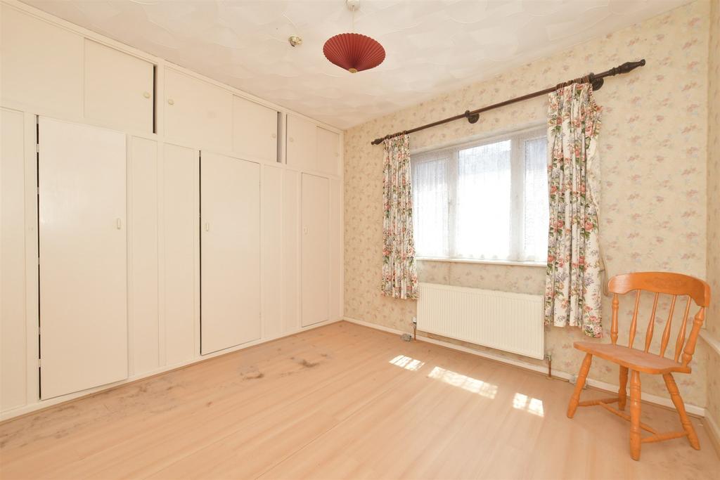 Bevis Road, Portsmouth, Hampshire 2 bed terraced house £170,000