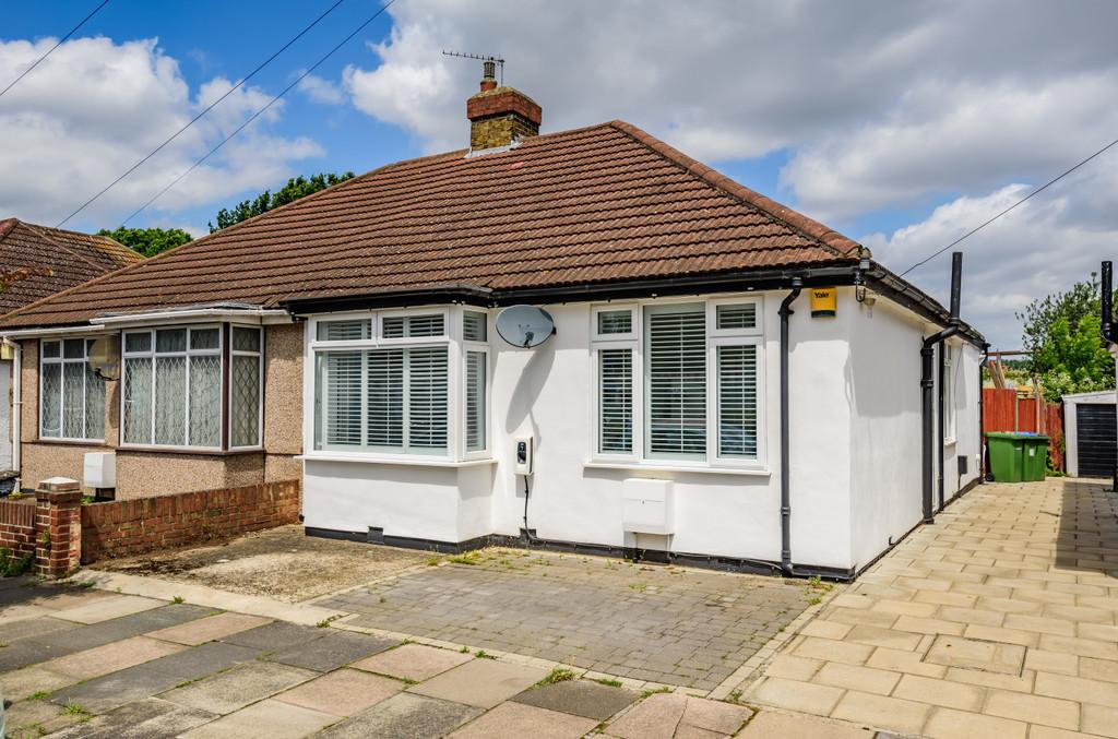 Blanmerle Road, New Eltham, SE9 2 bed semidetached bungalow £500,000