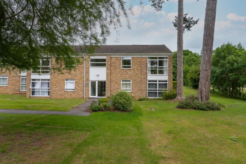 Bloomsbury Court, Moss Lane, Pinner... 2 bed apartment £379,950