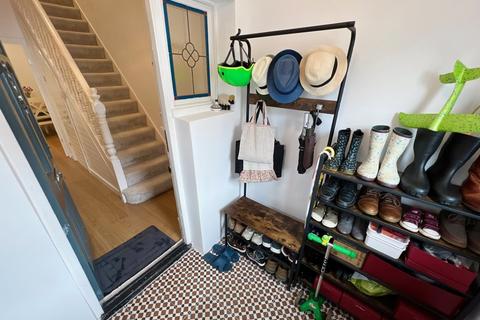 8 Southdown Road, Carshalton, SM5 4LT