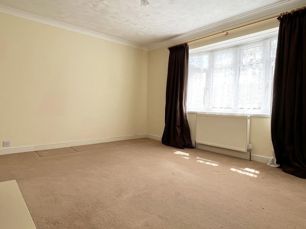 Westaway Park, Yatton 2 bed detached bungalow £395,000