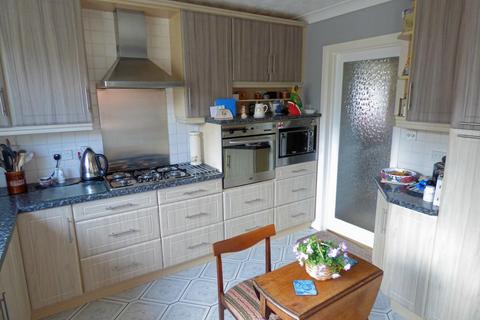 7 Kirkway, Broadstone, BH18 8ED