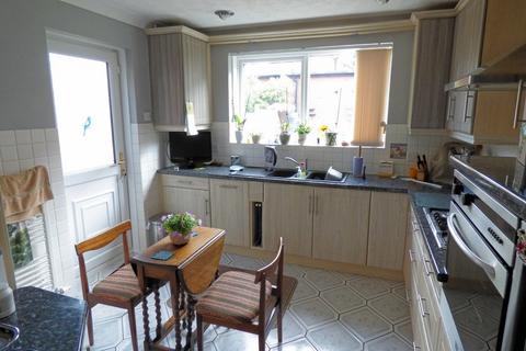 7 Kirkway, Broadstone, BH18 8ED