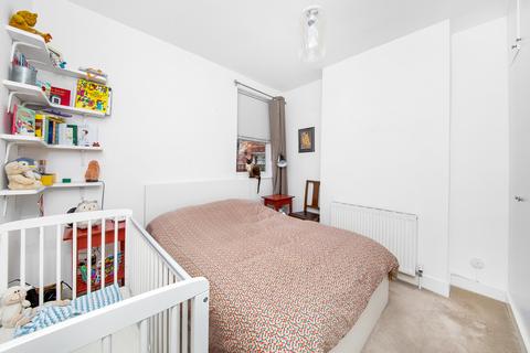 15 Burford Road, London, SE6 4DF
