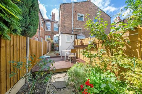 15 Burford Road, London, SE6 4DF