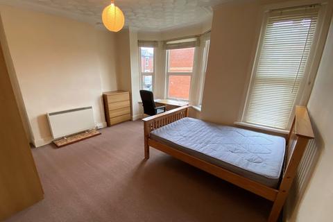 5 bedroom terraced house to rent - Shakespeare Avenue, Southampton