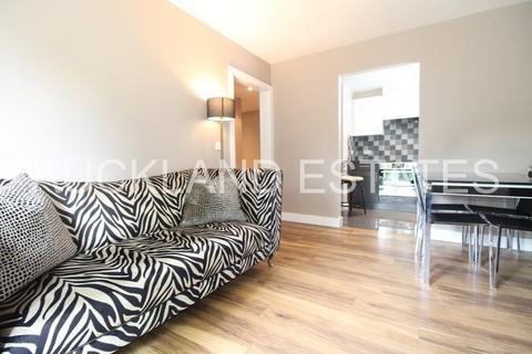 2 bedroom apartment to rent, Celandine Grove, London N14