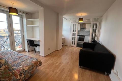 1 bedroom apartment to rent, Memorial Avenue, E15