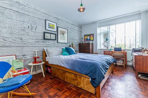 2 bedroom apartment for sale, Crescent Road, Crouch End N8