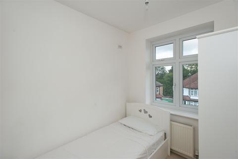 14 Kent Close, Orpington, BR6 7HD
