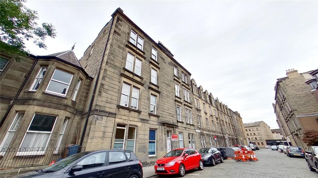 Dudley Avenue, Trinity, Edinburgh, EH6 3 bed apartment £1,225 pcm (£