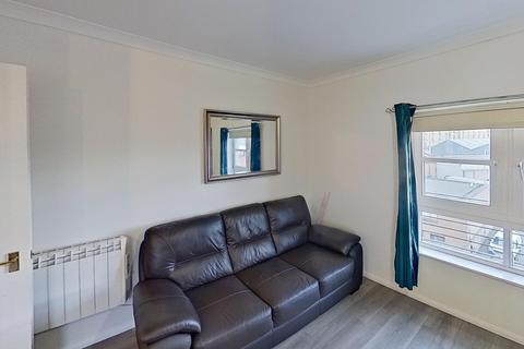 2 bedroom flat to rent, Annandale Street, Edinburgh, EH7