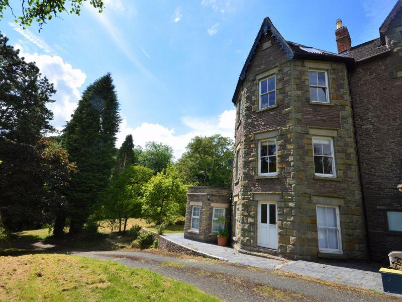 Pandy, Abergavenny 5 bed semidetached house £599,950
