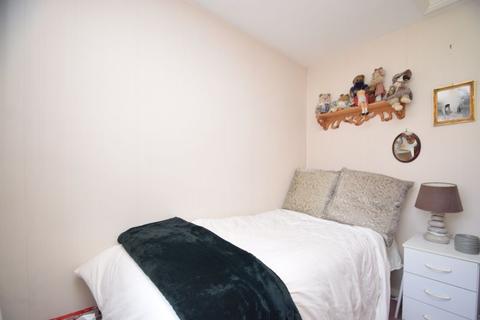 3 Blenheim Close, Walsall, WS4 1RB