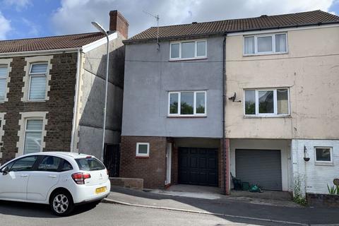 30a Farm Road, Neath, SA11 2TA