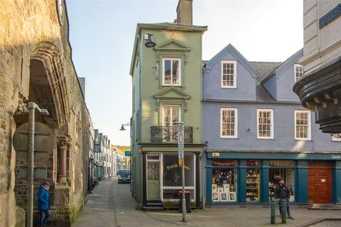 High Street, Caernarfon, Gwynedd, LL55