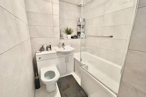 30 Larkspur Close, South Ockendon, RM15 6JG