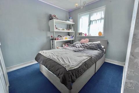 30 Larkspur Close, South Ockendon, RM15 6JG