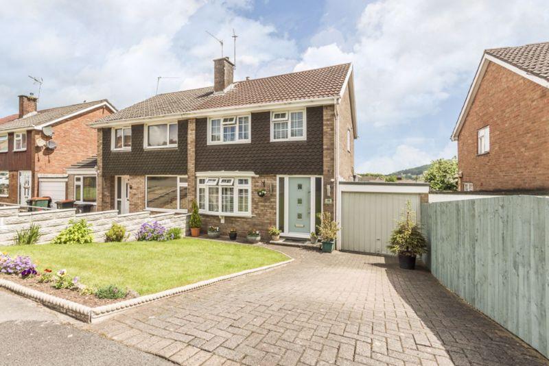 Larch Grove, Newport REF 00015104 3 bed semidetached house for sale £260,000