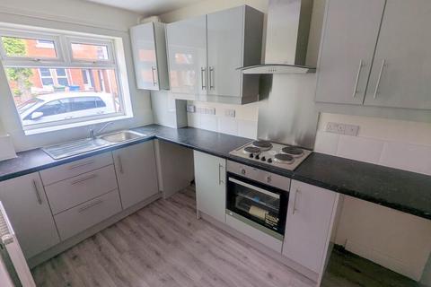 2 bedroom maisonette to rent, Stanley Road, Mansfield, Notts, NG18 5AA