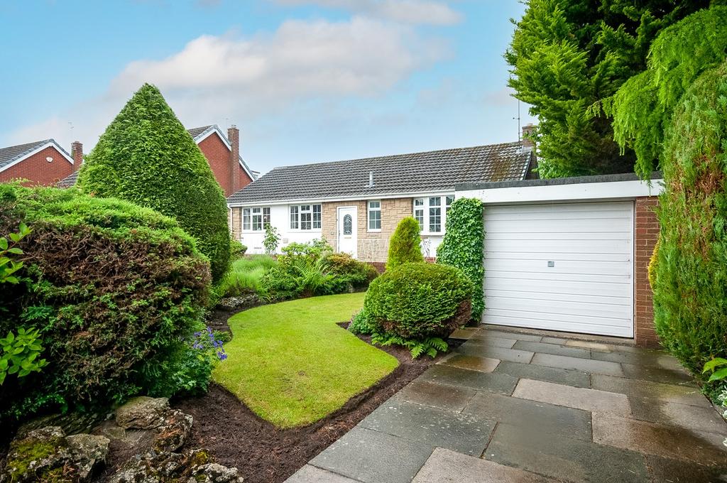 Heyes Grove, Rainford, St Helens, WA11 3 bed detached bungalow for sale