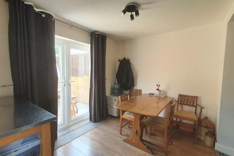 61 Finlay Road, Gloucester, GL4 6TW
