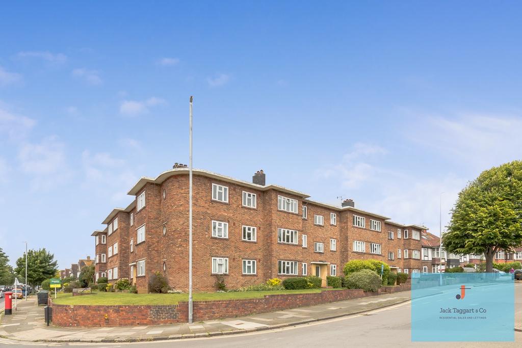 Nevill Road, Hove, BN3 2 bed flat £1,200 pcm (£277 pw)